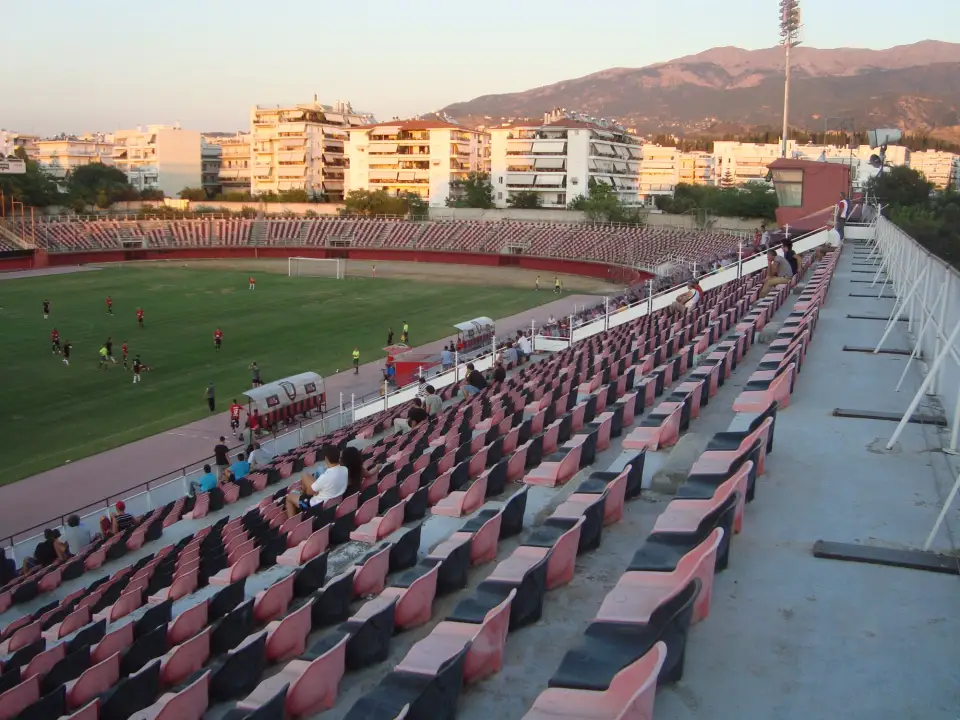 Οι κερκίδες και ο αγωνιστικός χώρος με φόντο την Πάτρα, Σεπτέμβριος 2011
